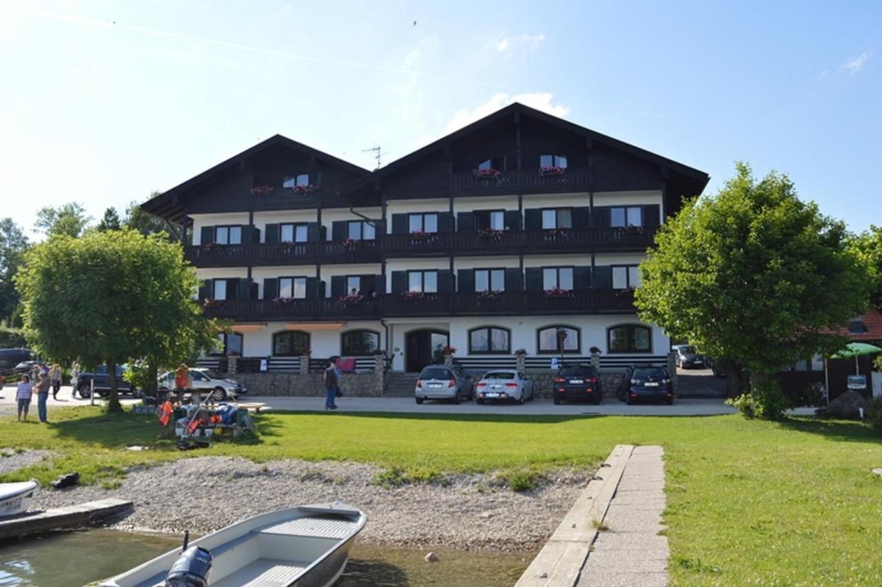 Gaestehaus Gruenaeugl Am See Гщад ам Киемзее Екстериор снимка