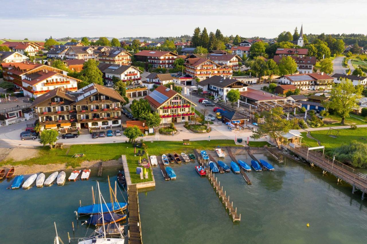 Gaestehaus Gruenaeugl Am See Гщад ам Киемзее Екстериор снимка