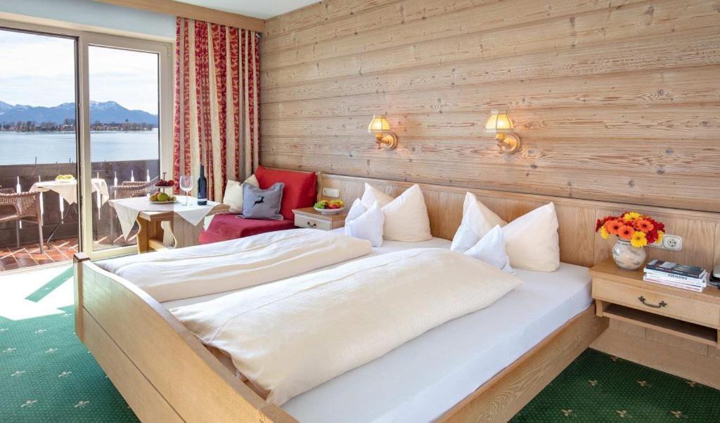 Gaestehaus Gruenaeugl Am See Гщад ам Киемзее Екстериор снимка